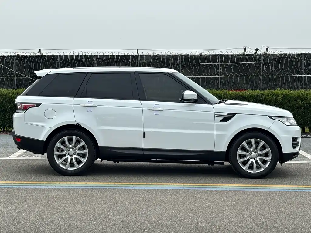Land Rover Range Rover Sport 2017 — фото 6