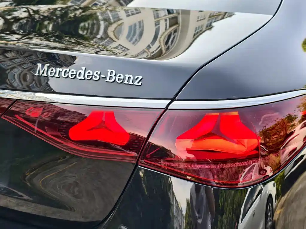 Mercedes-Benz E-Class 2025 — фото 18