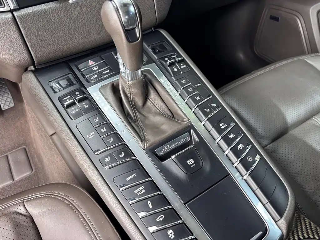 Porsche Macan 2015 — фото 11