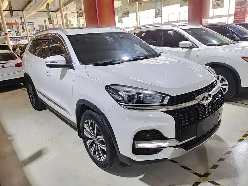 Chery Tiggo 8 2018 — фото 4