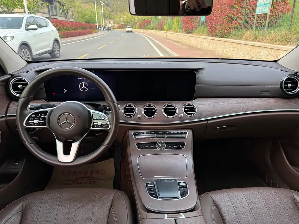 Mercedes-Benz E-Class 2020 — фото 8