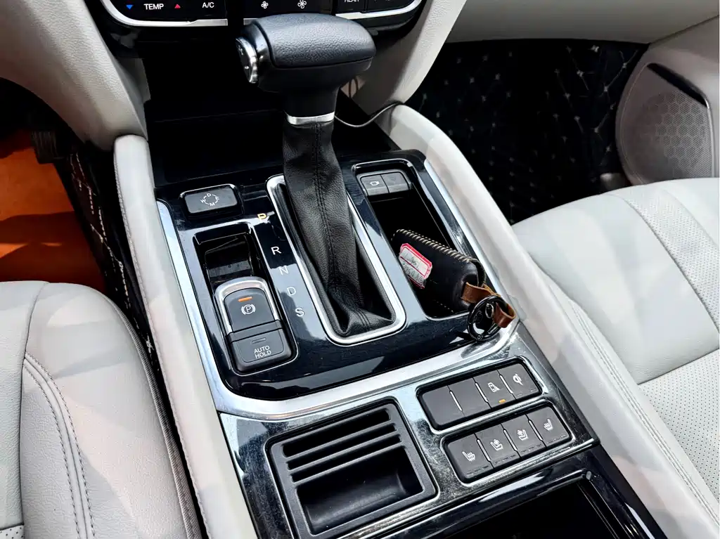 GAC Motor Trumpchi GS8 2017 — фото 25