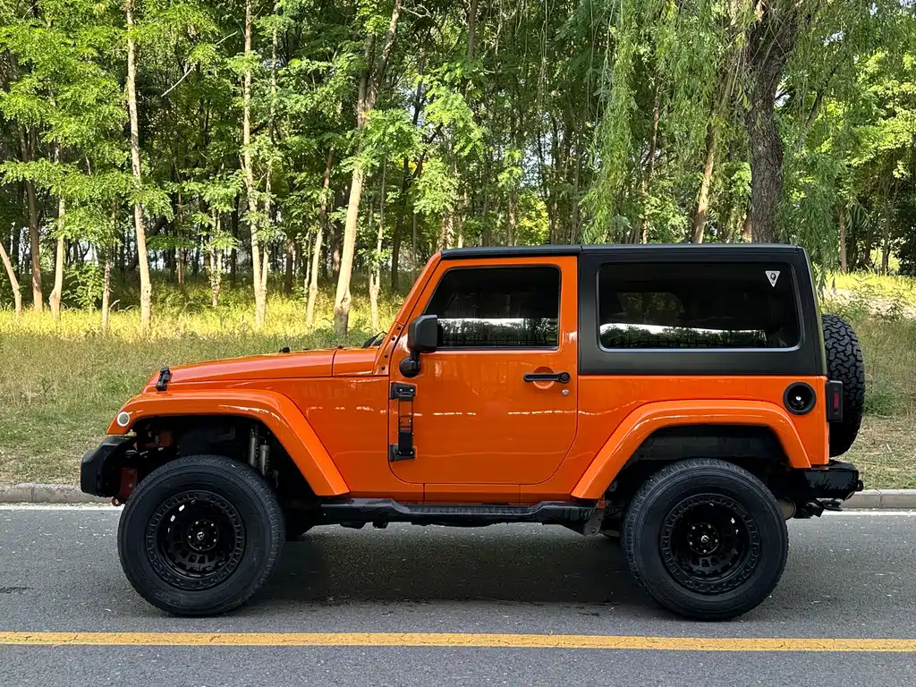 Jeep Wrangler 2013 — фото 8