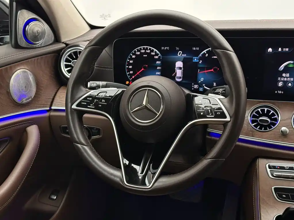 Mercedes-Benz E-Class 2021 — фото 12