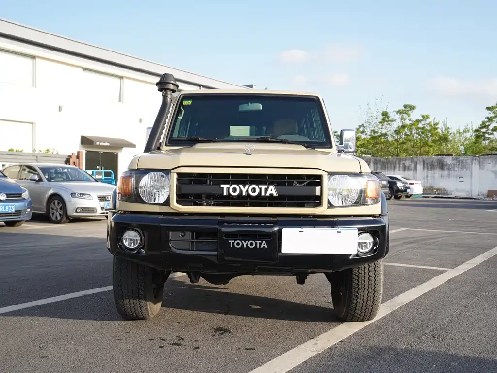 Toyota Land Cruiser 2016 — фото 22