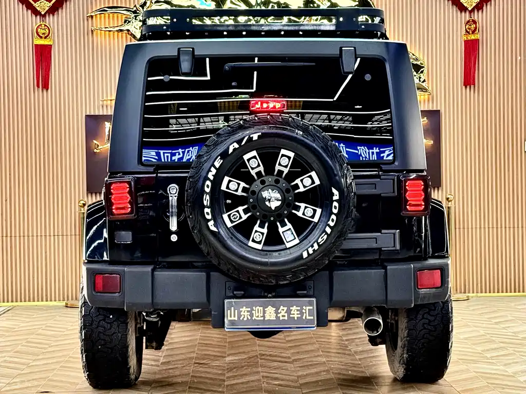 Jeep Wrangler 2013 — фото 17