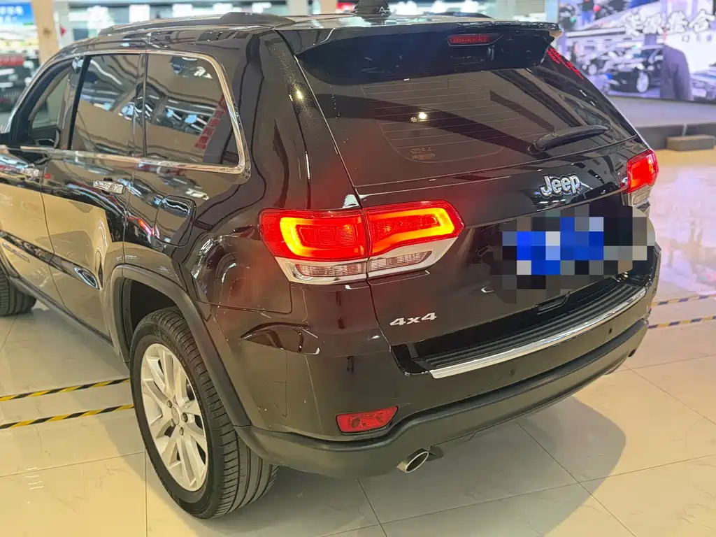 Jeep Grand Cherokee 2019 — фото 4