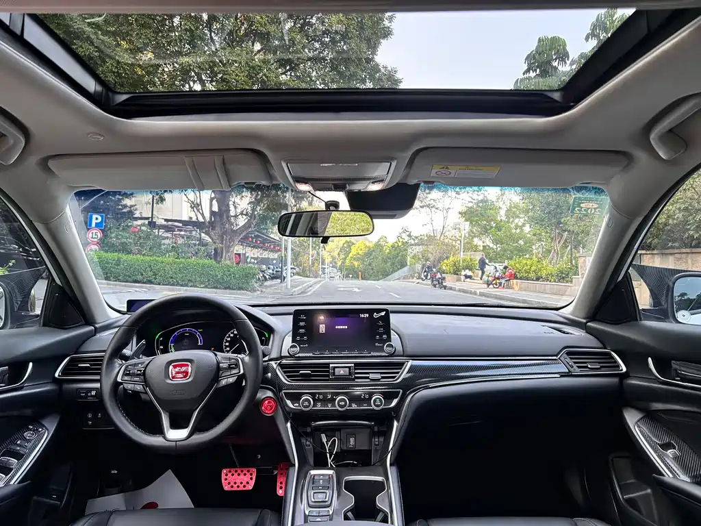 Honda Accord 2020 — фото 13