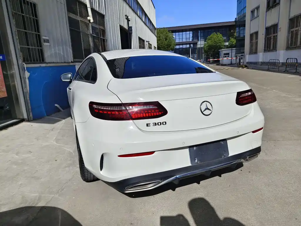 Mercedes-Benz E-Class 2021 — фото 11