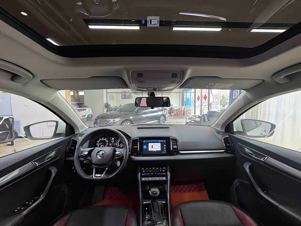 Skoda Karoq 2021 — фото 17