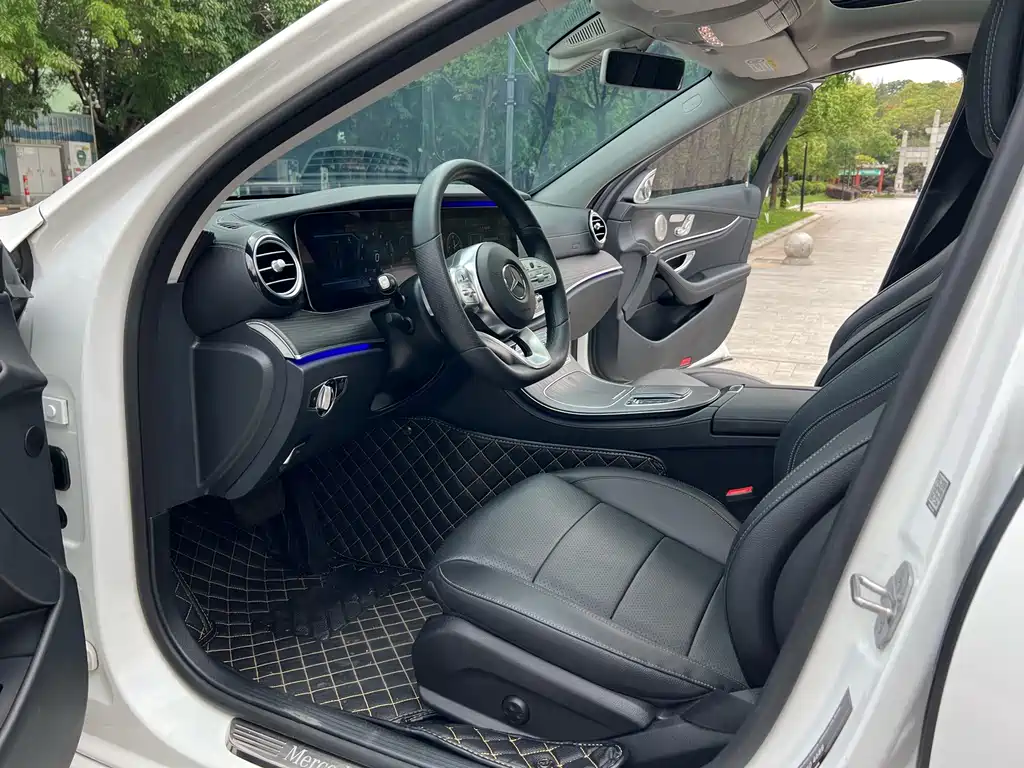 Mercedes-Benz E-Class 2020 — фото 9
