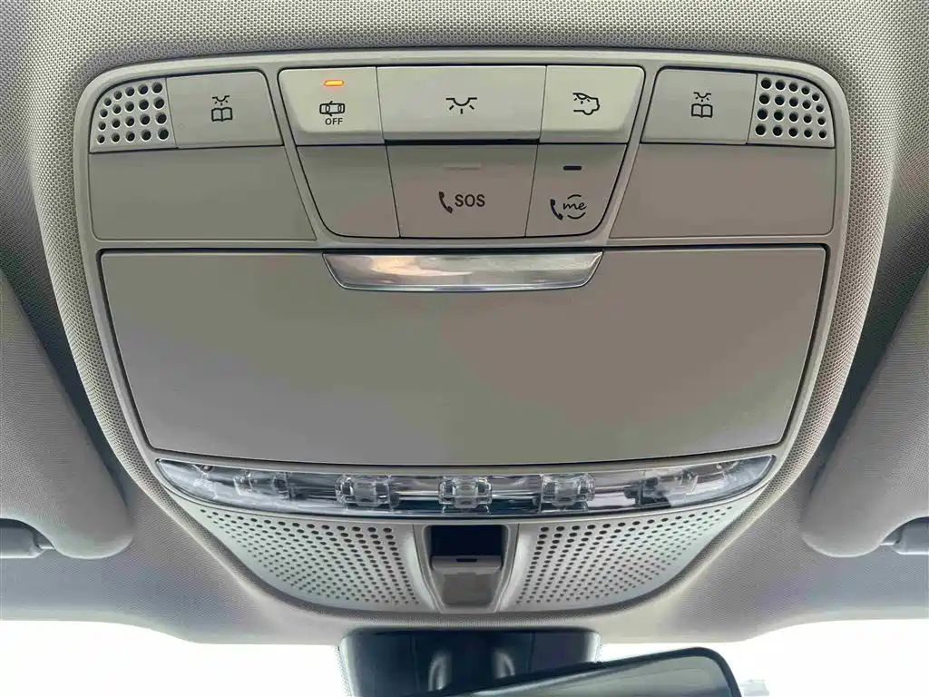 Mercedes-Benz E-Class 2022 — фото 24