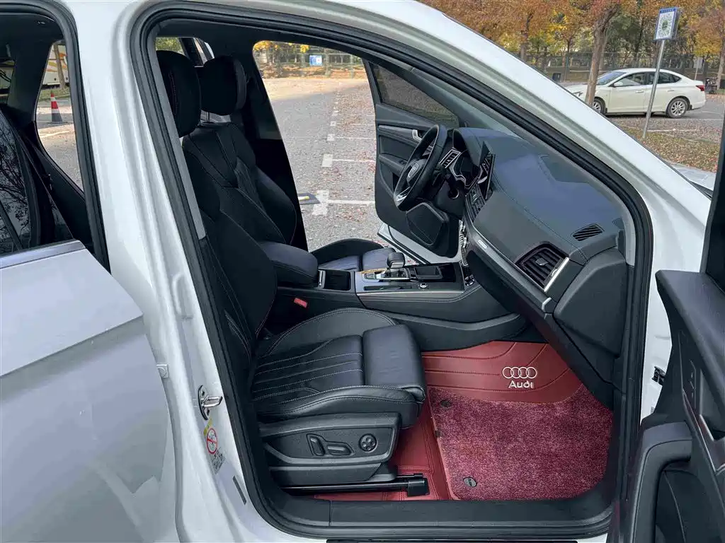 Audi Q5L 2022 — фото 15