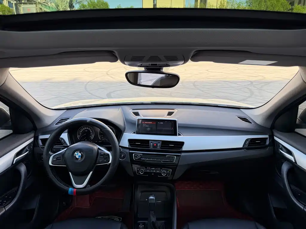 BMW X1 2018 — фото 12