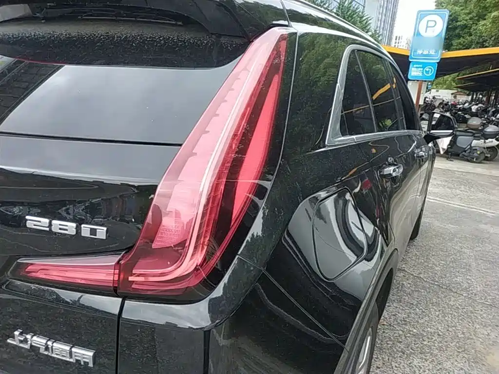 Cadillac XT4 2018 — фото 24