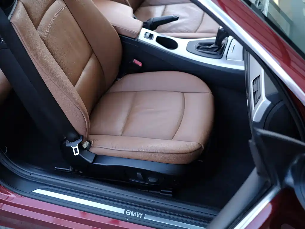BMW 3 Series 2011 — фото 41