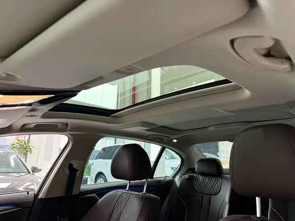 BMW 5 Series 2021
