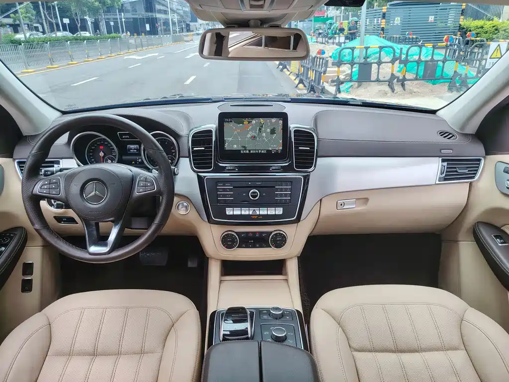 Mercedes-Benz GLS 2016 — фото 11