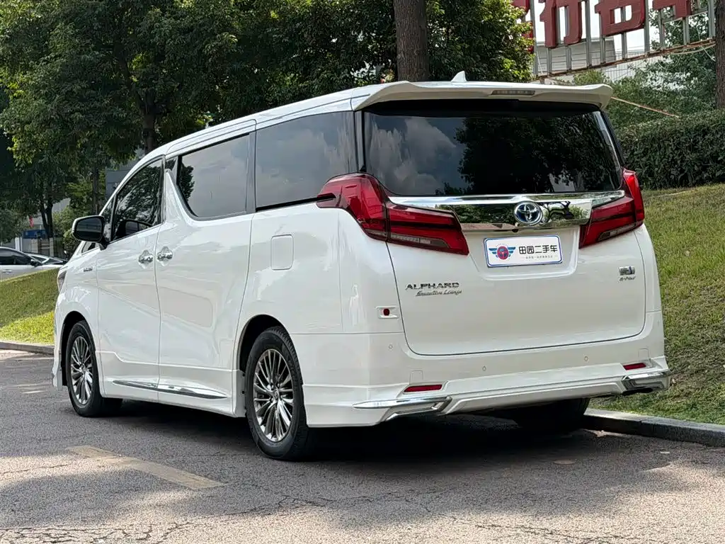 Toyota Alphard 2020 — фото 4