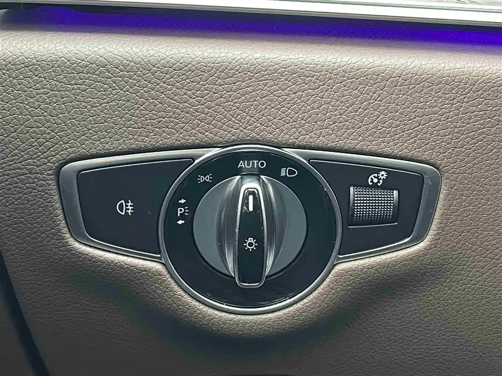 Mercedes-Benz E-Class 2022 — фото 23