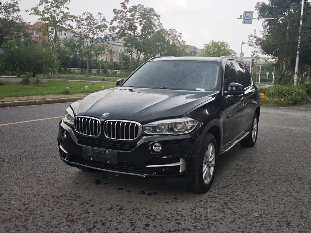 BMW X5 2018 — фото 1