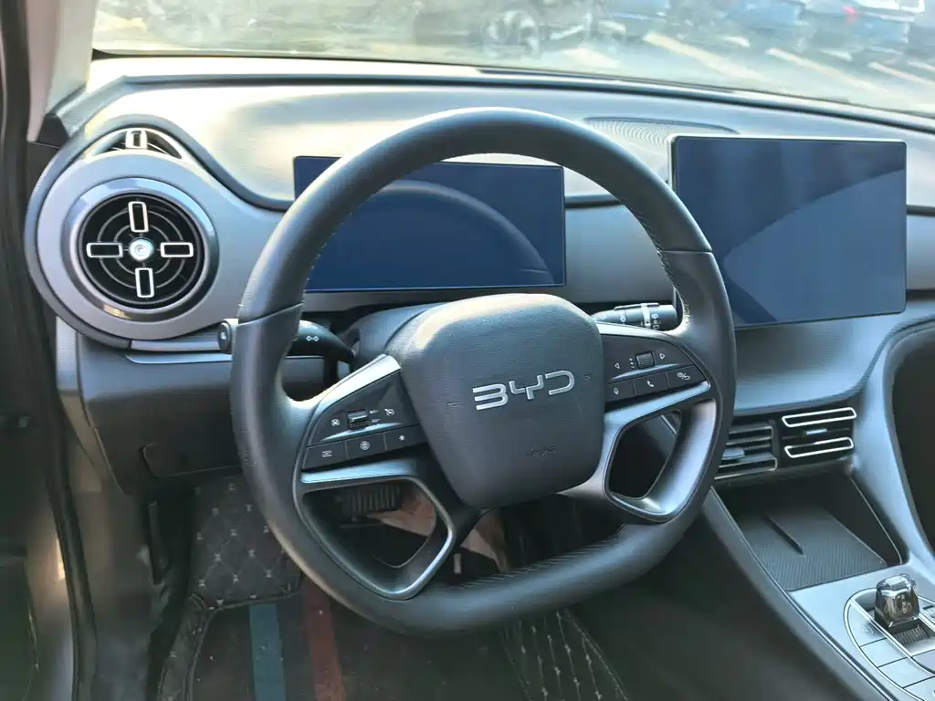 BYD Seal 05 DM-i 2025 — фото 5