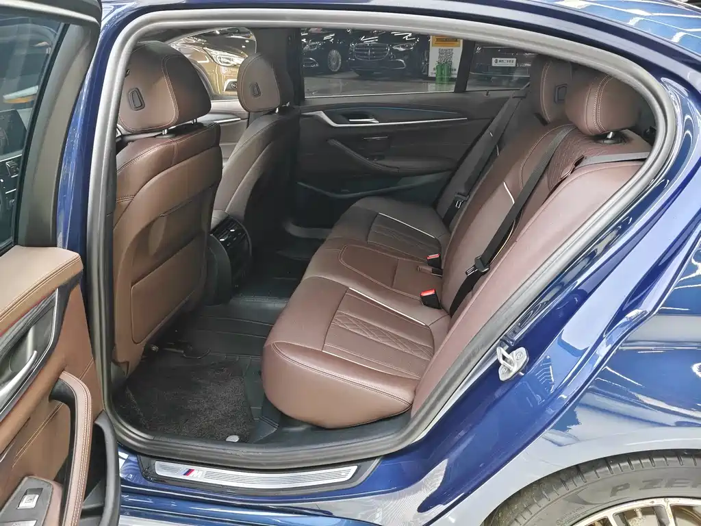 BMW 5 Series New Energy 2021 — фото 12