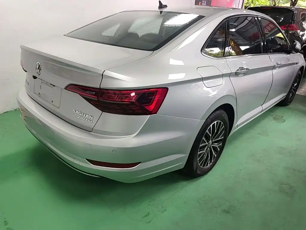 Volkswagen Sagitar 2021