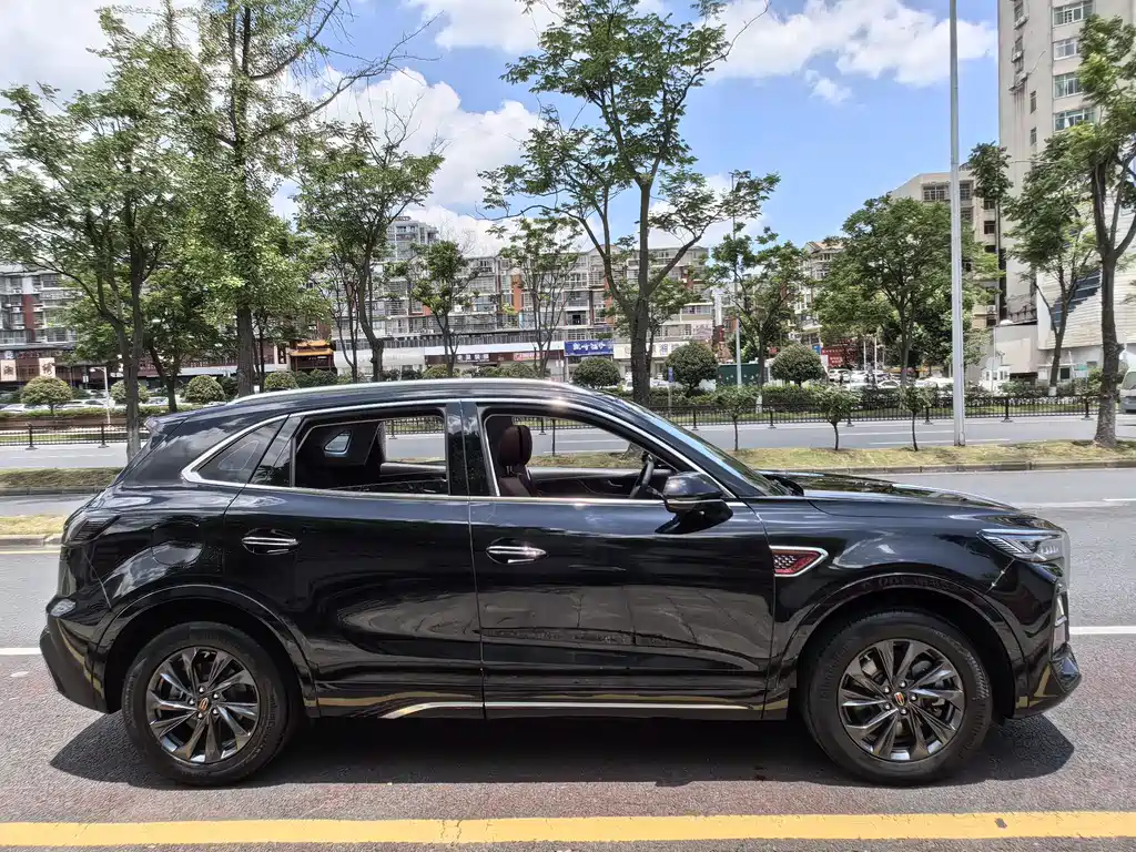 Hongqi HS5 2024