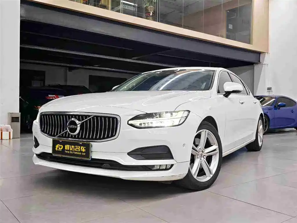 Volvo S90 2017 — фото 1
