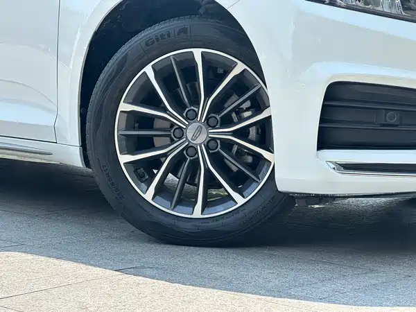 Geely Xingrui 2021