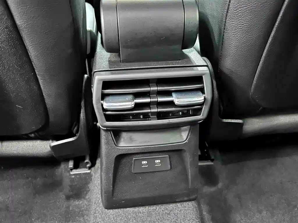 Audi A3 2023 — фото 14