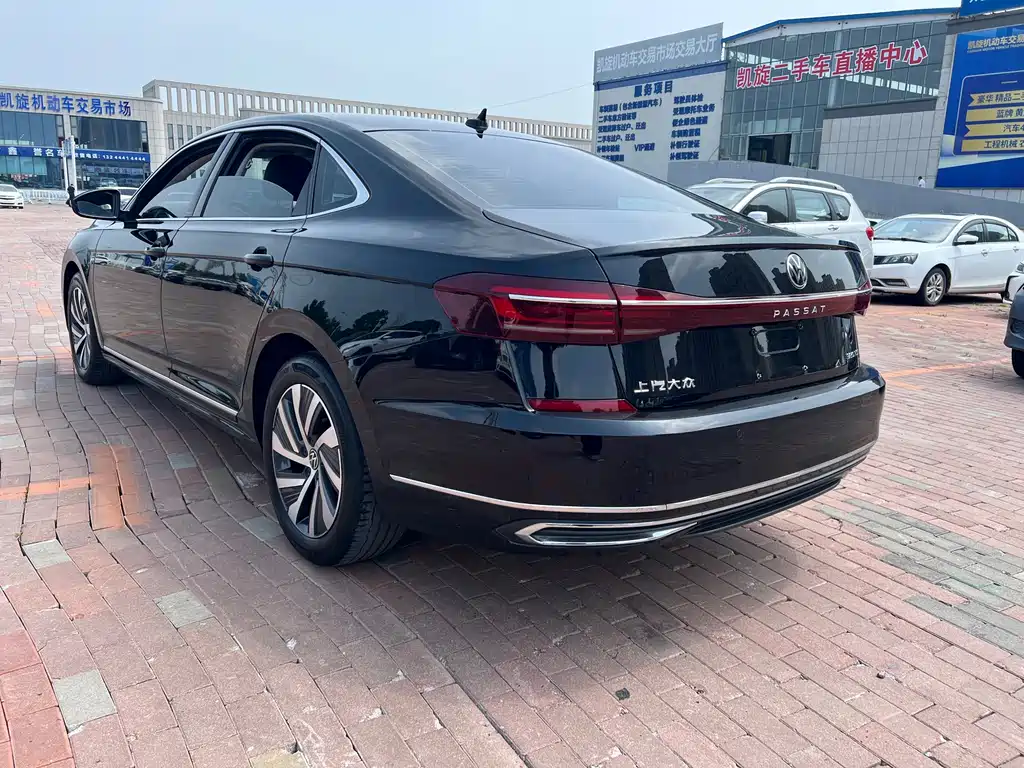 Volkswagen Passat 2022