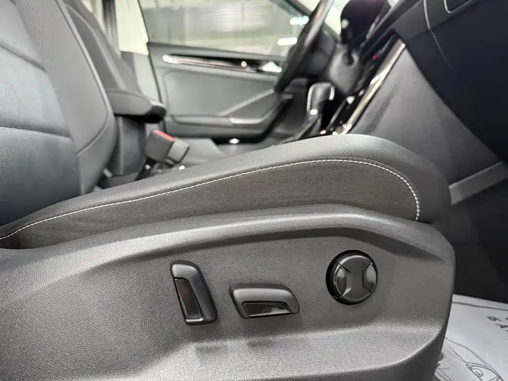 Volkswagen T-Roc 2022 — фото 17