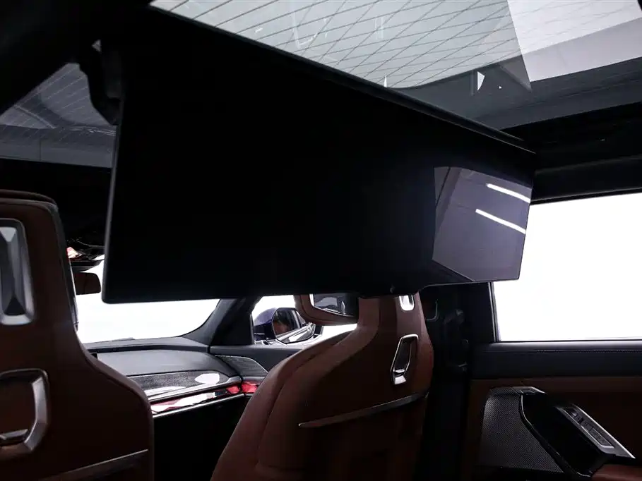 BMW 7 Series 2023 — фото 15