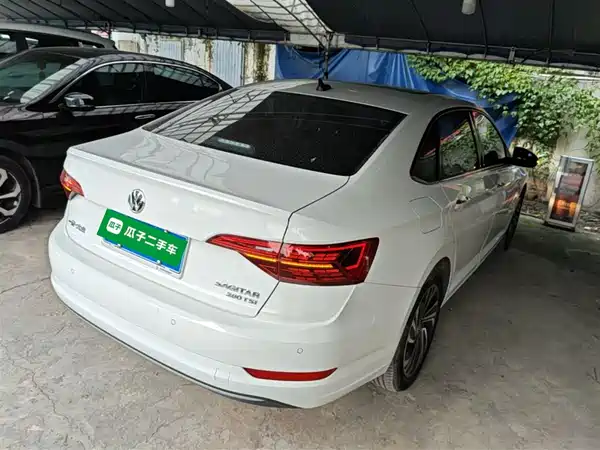 Volkswagen Sagitar 2022