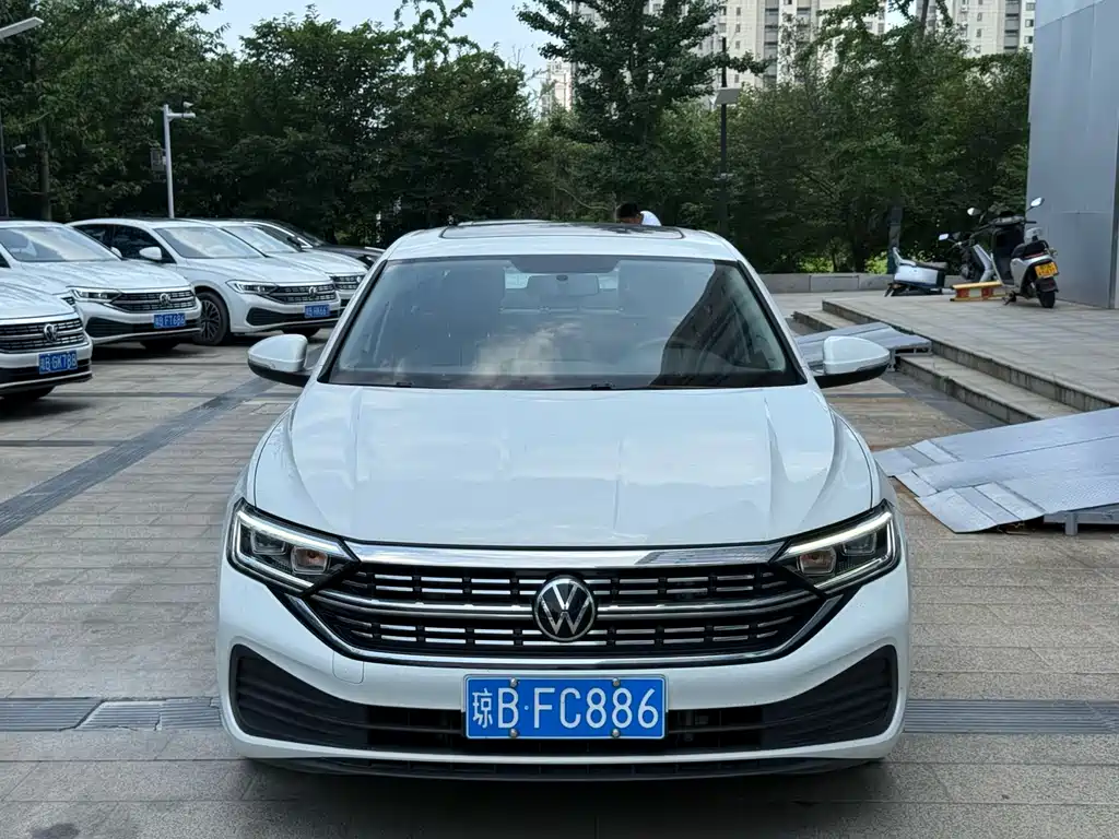 Volkswagen Sagitar 2024