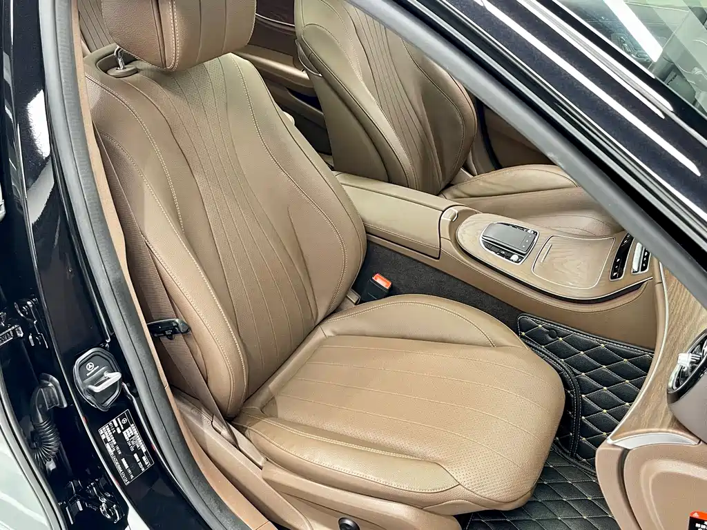 Mercedes-Benz E-Class 2021 — фото 12