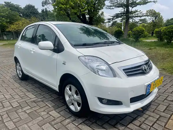 Toyota Yaris 2011