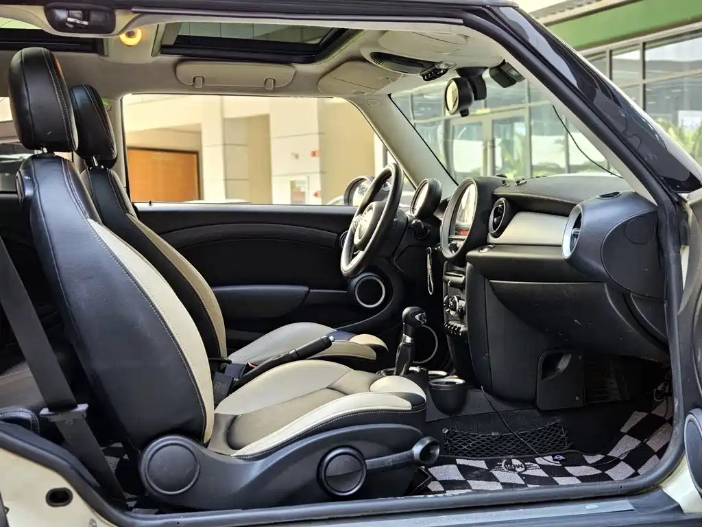 MINI Clubman 2012 — фото 14