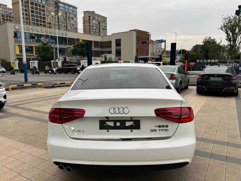 Audi A4L 2015 — фото 20
