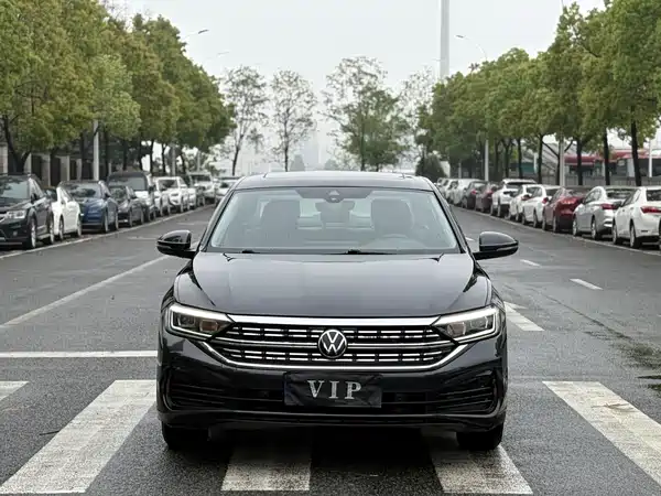 Volkswagen Sagitar 2023