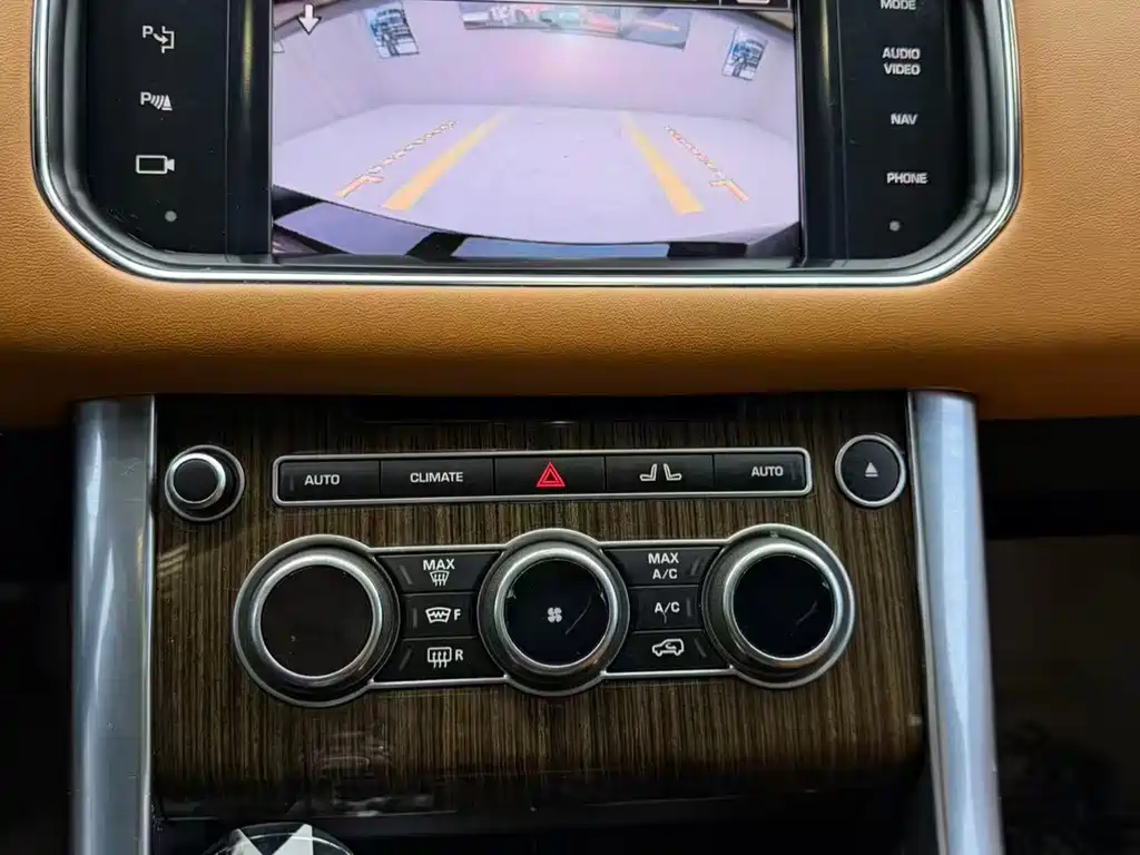 Land Rover Range Rover Sport 2014 — фото 10