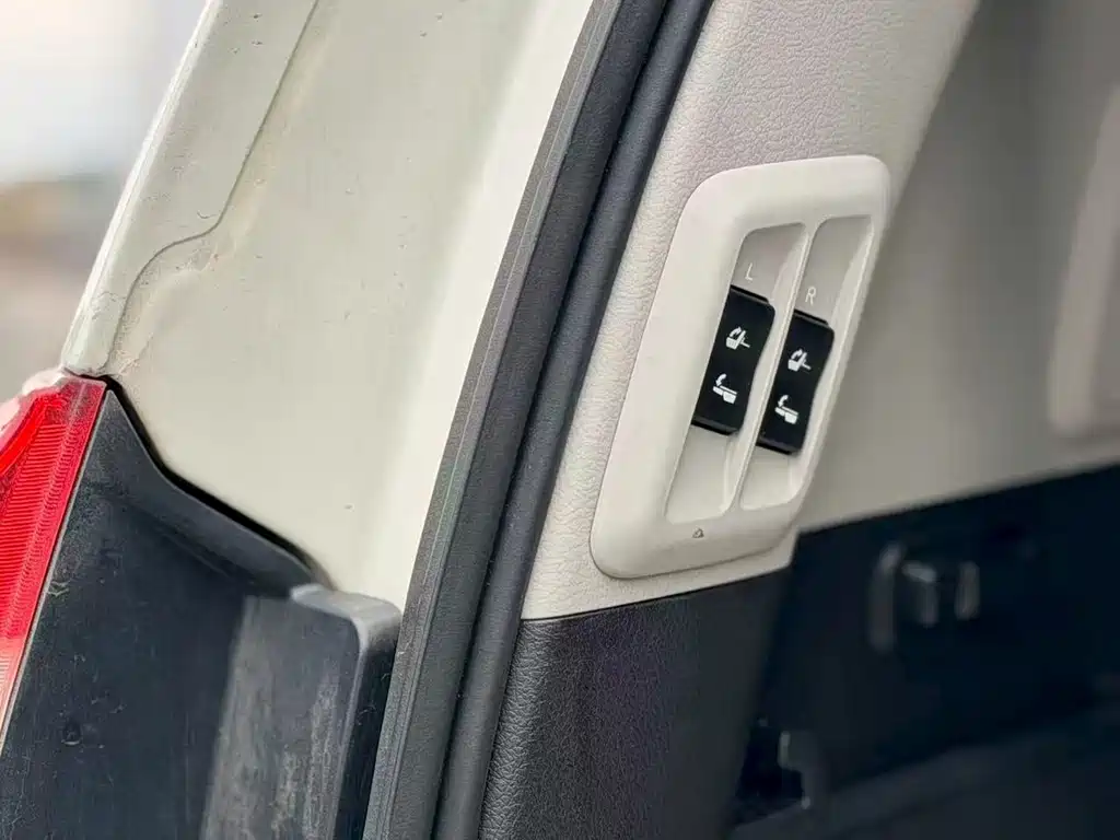 Toyota Prado 2017 — фото 6