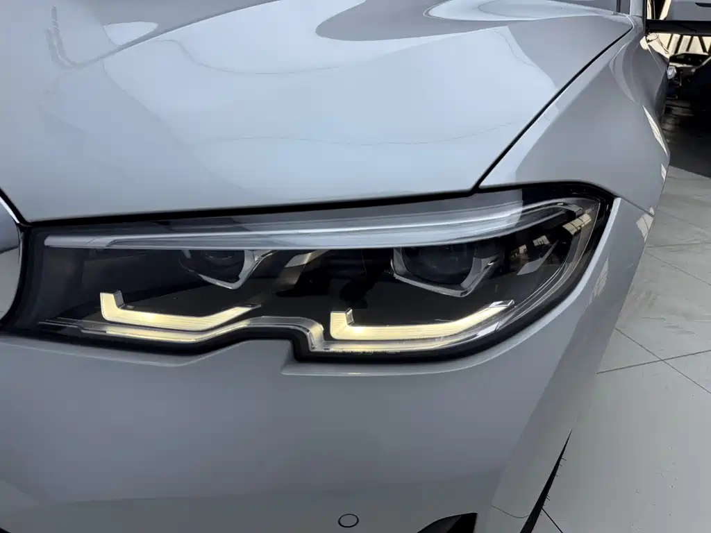 BMW 3 Series 2022