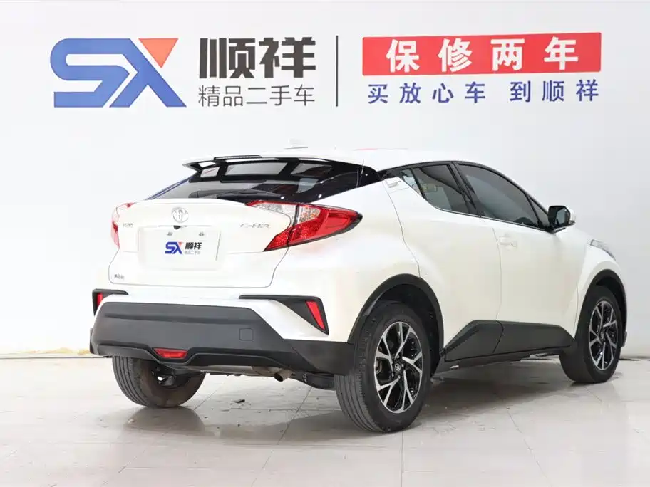 Toyota C-HR 2021 — фото 5