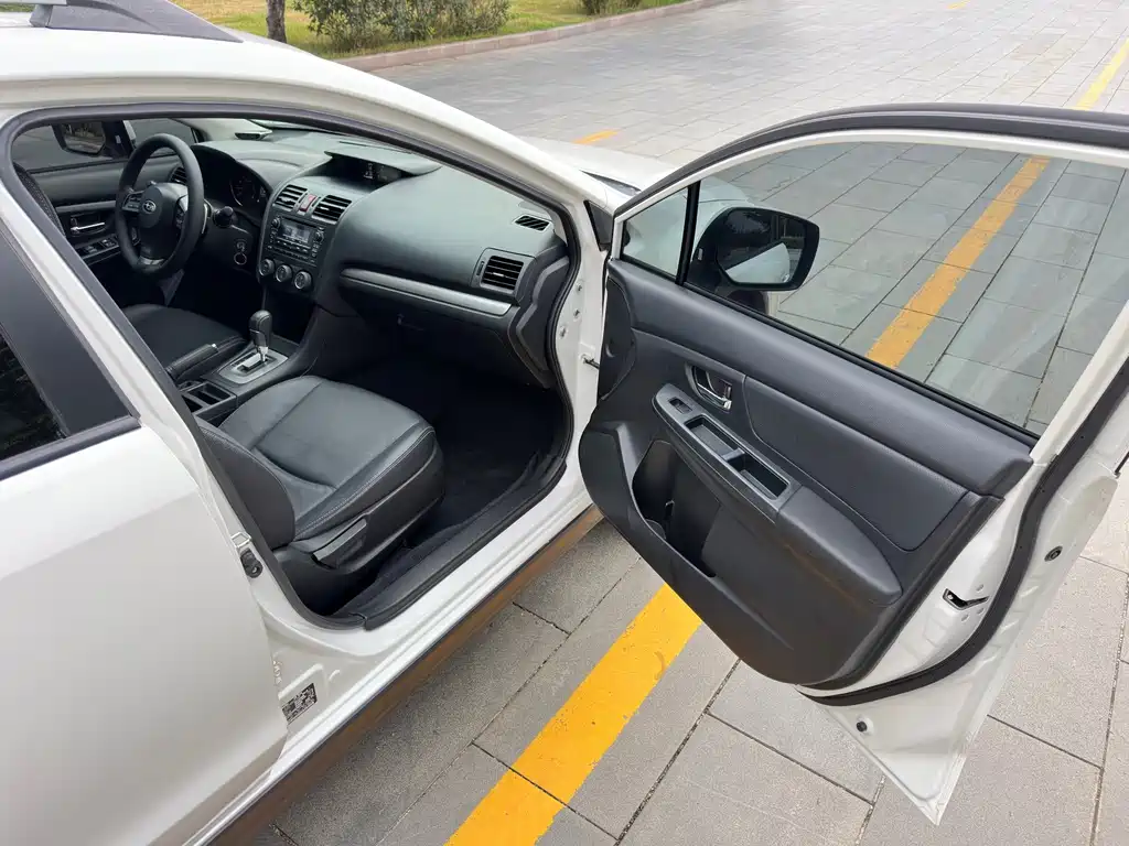 Subaru XV 2013 — фото 10