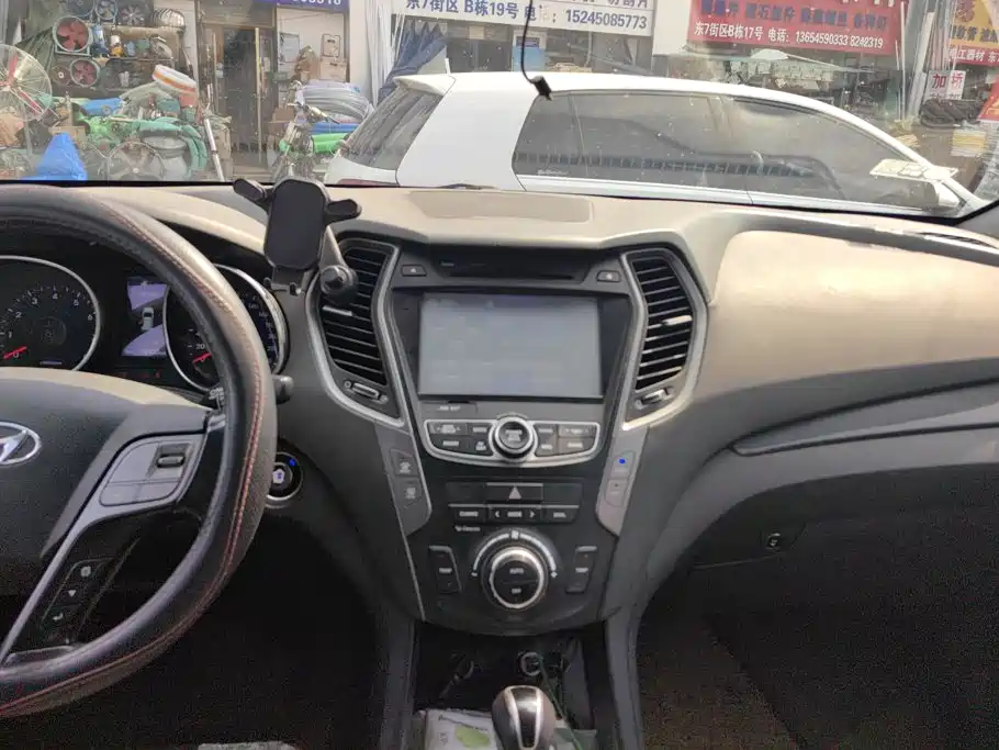 Hyundai Santa Fe 2015 — фото 13