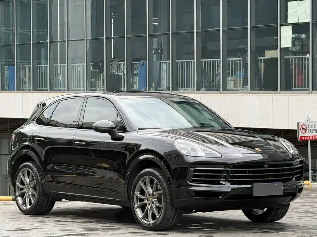 Porsche Cayenne 2023 — фото 2
