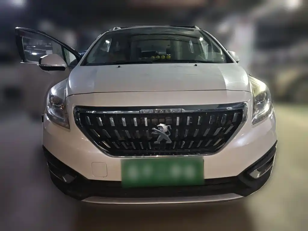 Peugeot 3008 2017 — фото 24